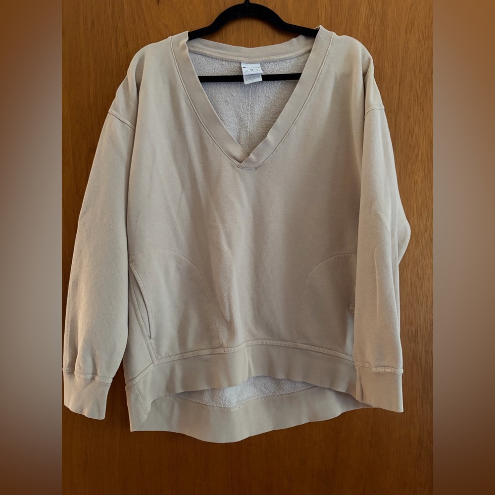 Champion Beige V Neck Sweatshirt Womens Small Cozy Oversized Lounge Pullover